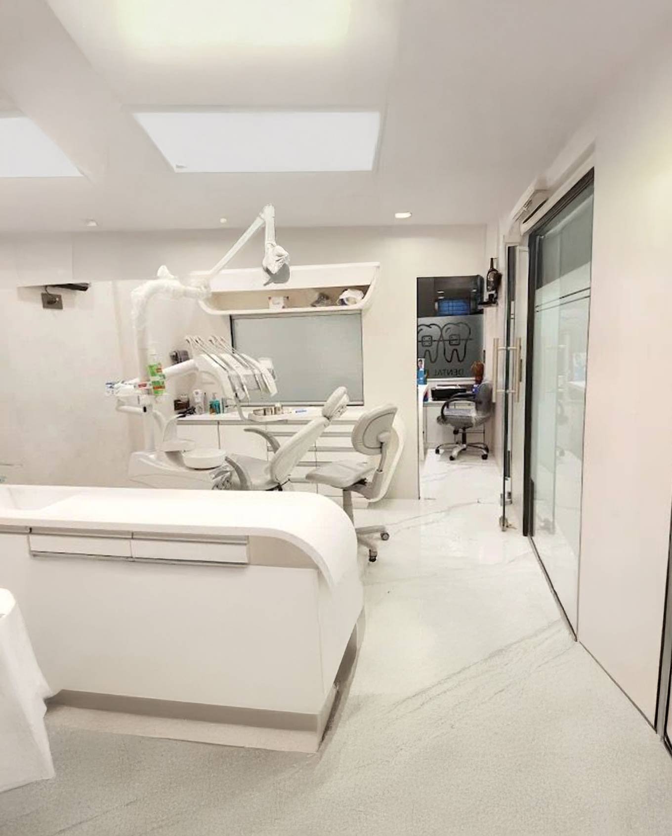Advanced Dental Technology at Pune Clinic